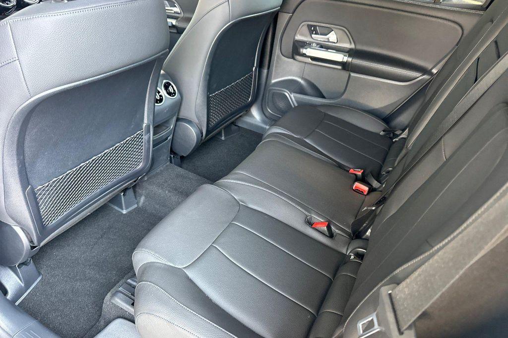 new 2025 Mercedes-Benz GLB 250 car, priced at $47,145
