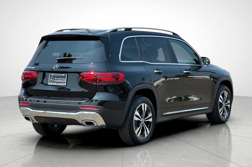 new 2025 Mercedes-Benz GLB 250 car, priced at $47,145
