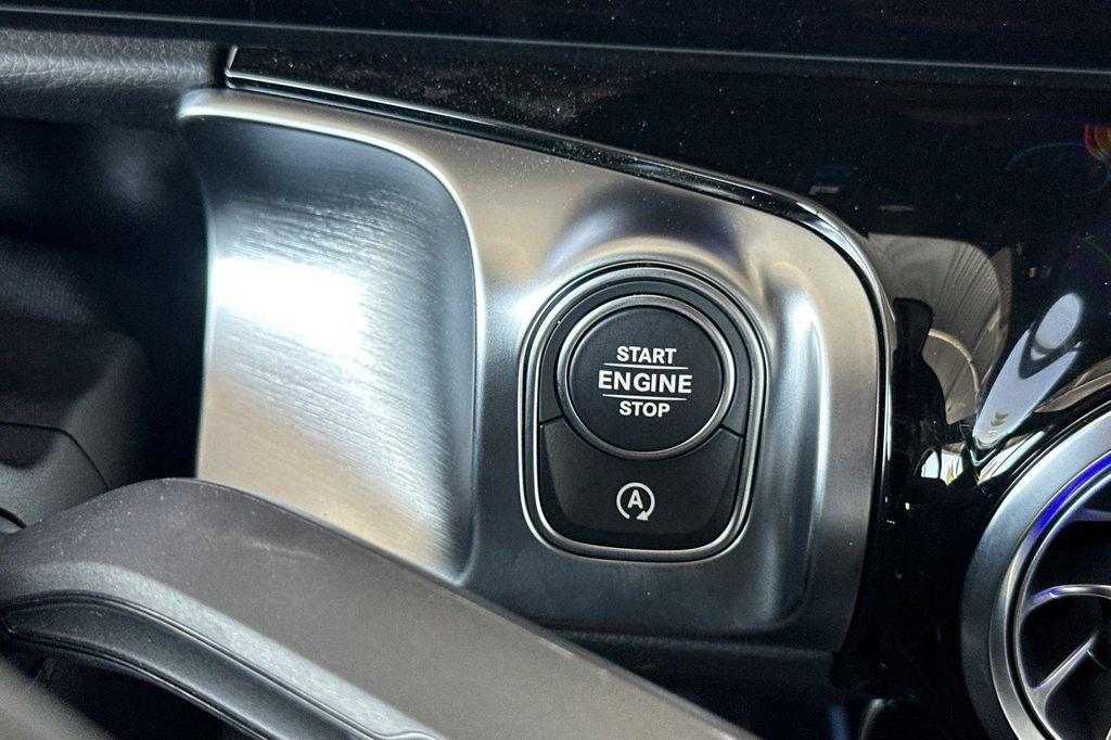 new 2025 Mercedes-Benz GLB 250 car, priced at $47,145