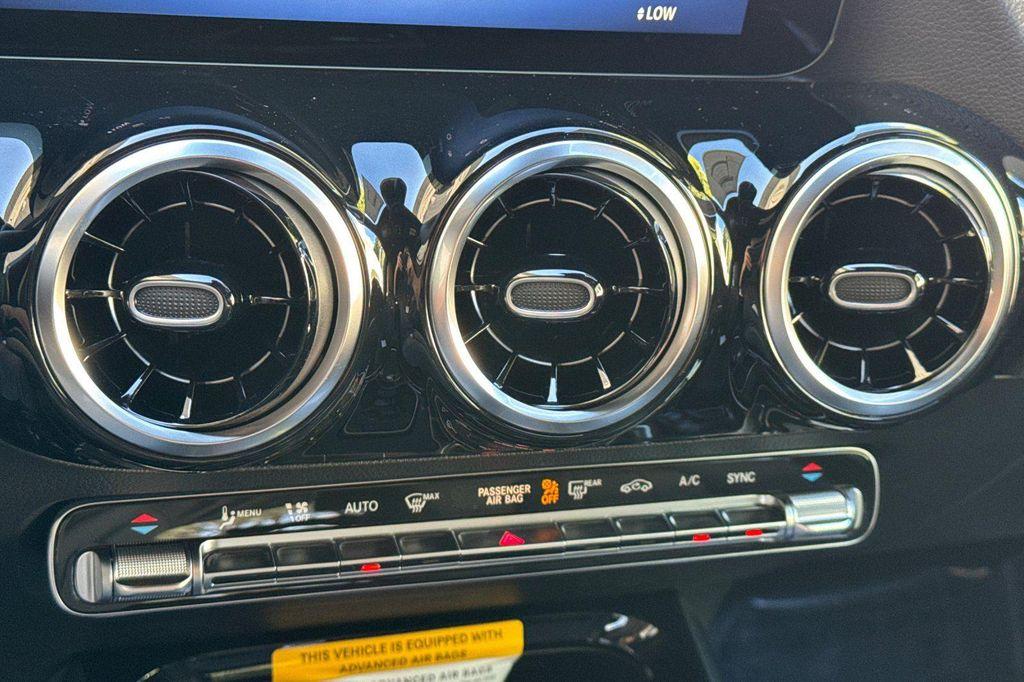 new 2026 Mercedes-Benz GLA 250 car, priced at $44,925