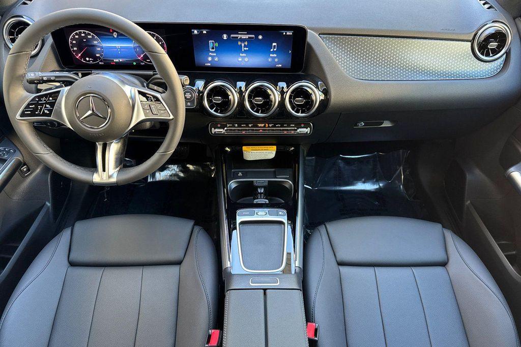 new 2026 Mercedes-Benz GLA 250 car, priced at $44,925