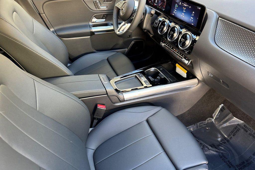 new 2026 Mercedes-Benz GLA 250 car, priced at $44,925