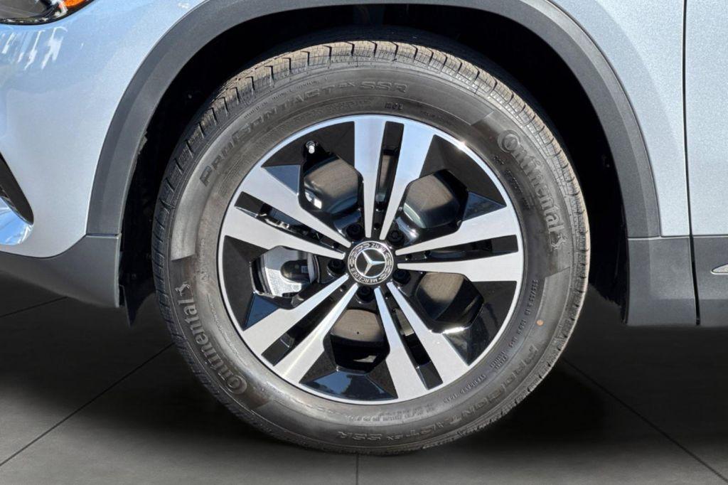 new 2026 Mercedes-Benz GLA 250 car, priced at $44,925