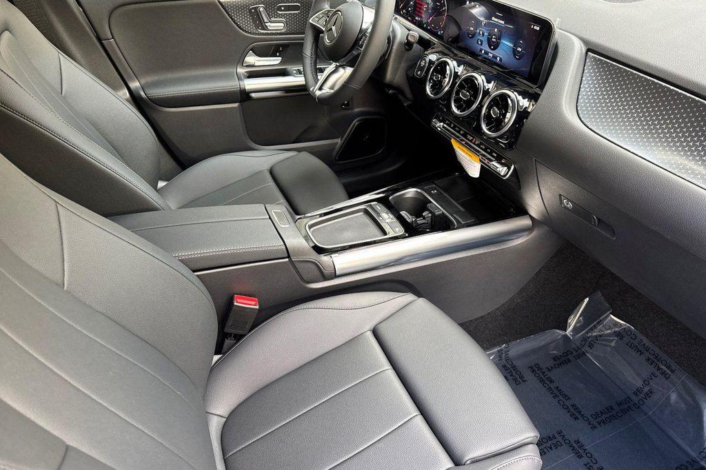 new 2026 Mercedes-Benz GLA 250 car, priced at $45,375