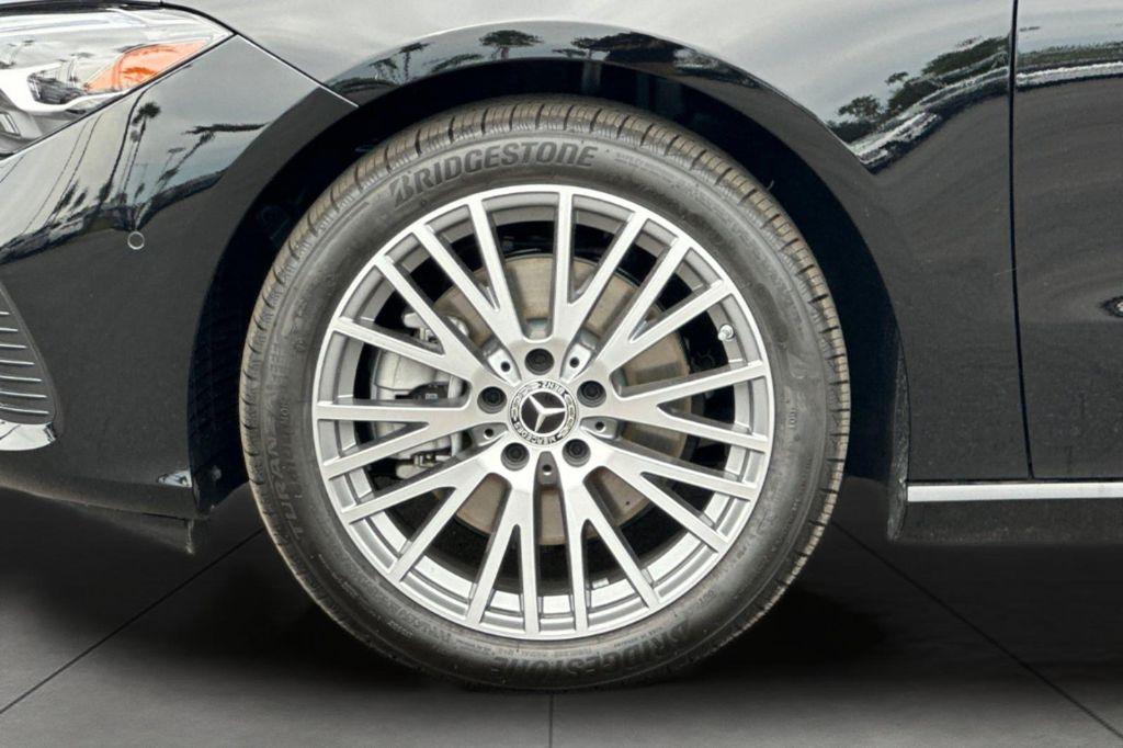 new 2025 Mercedes-Benz CLA 250 car, priced at $40,233
