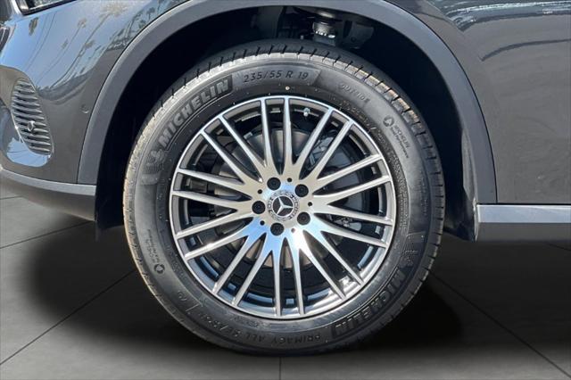 new 2025 Mercedes-Benz GLC 300 car, priced at $54,205