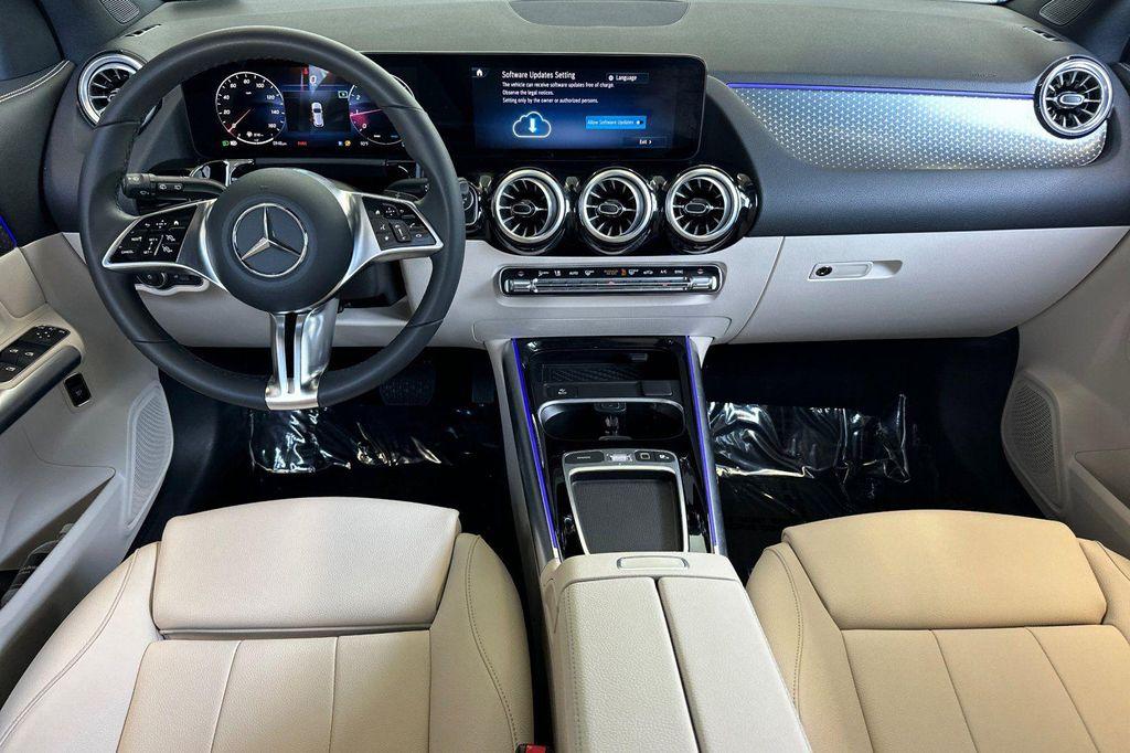 used 2025 Mercedes-Benz GLA 250 car, priced at $38,990