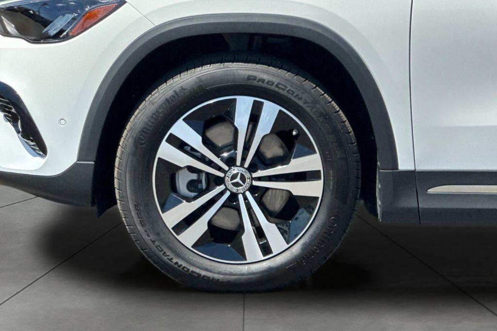 used 2025 Mercedes-Benz GLA 250 car, priced at $38,990