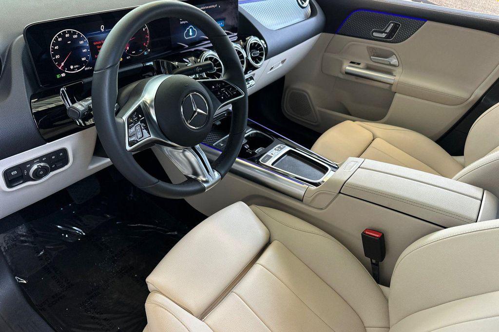 used 2025 Mercedes-Benz GLA 250 car, priced at $38,990