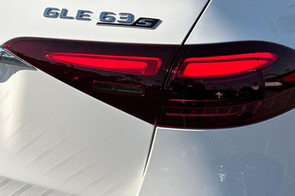 new 2025 Mercedes-Benz AMG GLE 63 car, priced at $125,879