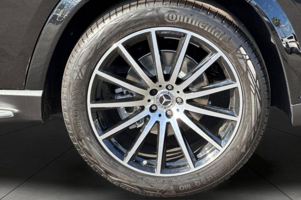 new 2026 Mercedes-Benz GLS 450 car, priced at $100,840