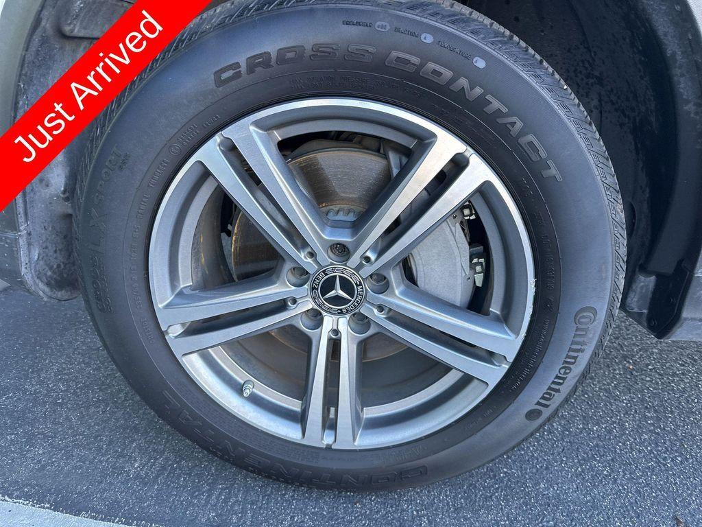 used 2022 Mercedes-Benz GLC 300 car, priced at $31,984