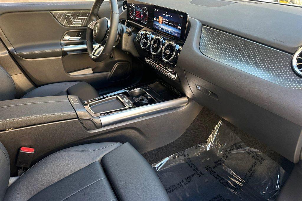 used 2026 Mercedes-Benz GLA 250 car, priced at $43,285