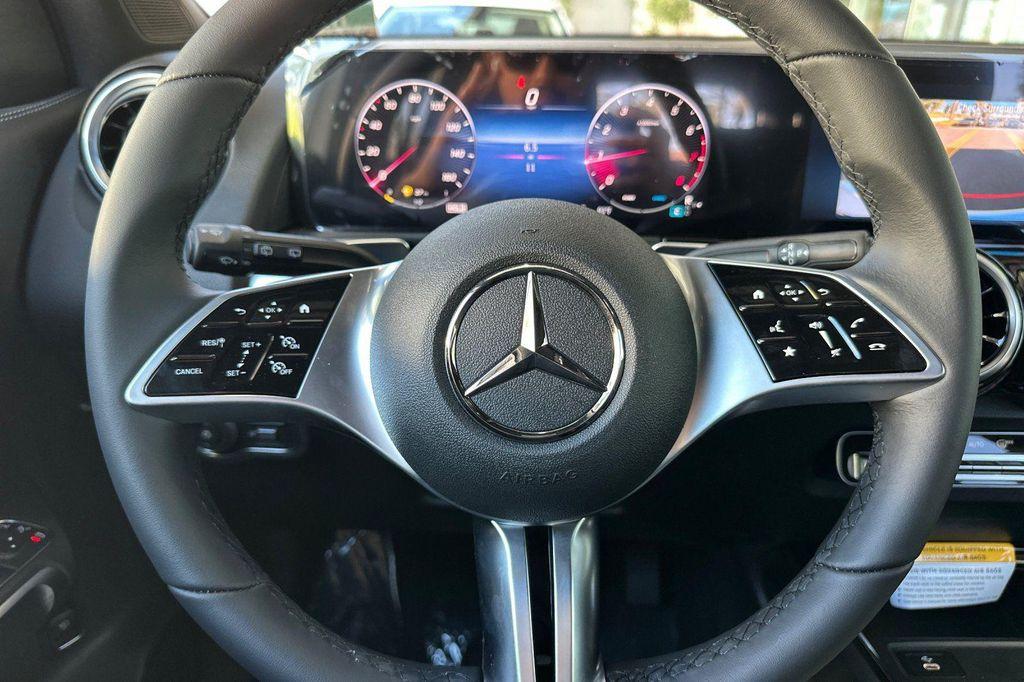 new 2026 Mercedes-Benz GLB 250 car, priced at $40,652