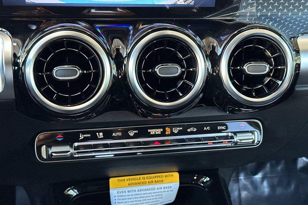 new 2026 Mercedes-Benz GLB 250 car, priced at $40,652