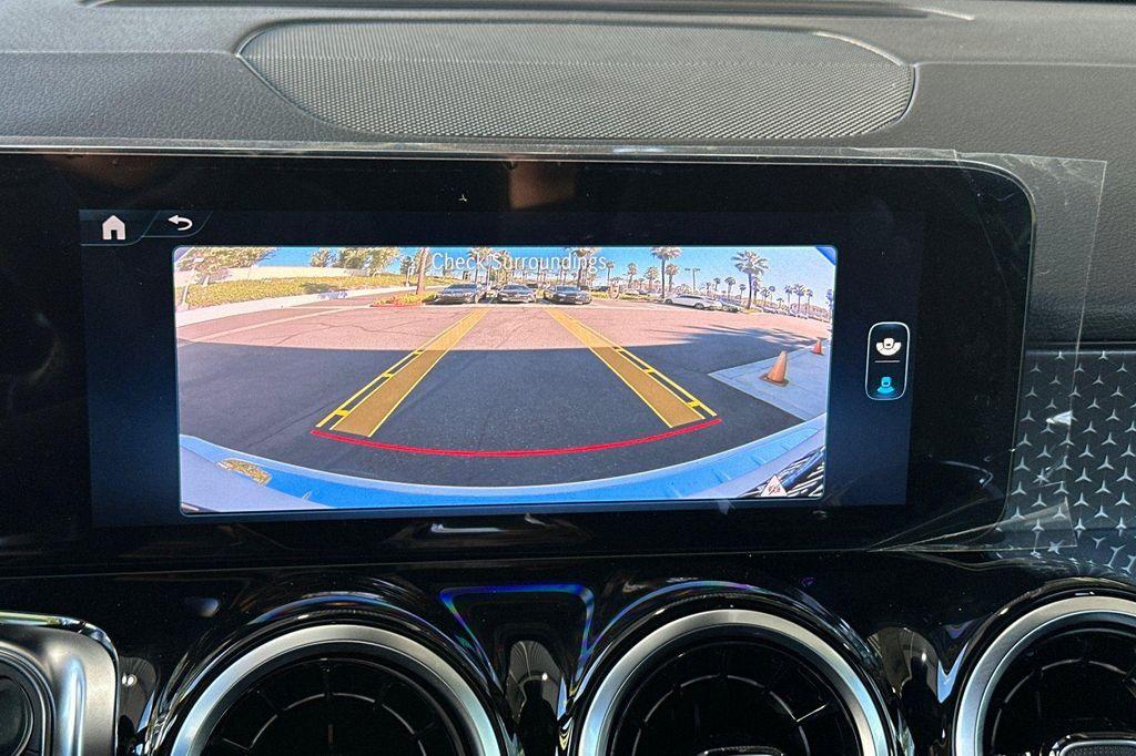 new 2026 Mercedes-Benz GLB 250 car, priced at $40,652