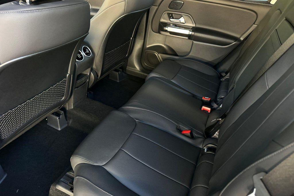 new 2026 Mercedes-Benz GLB 250 car, priced at $40,652