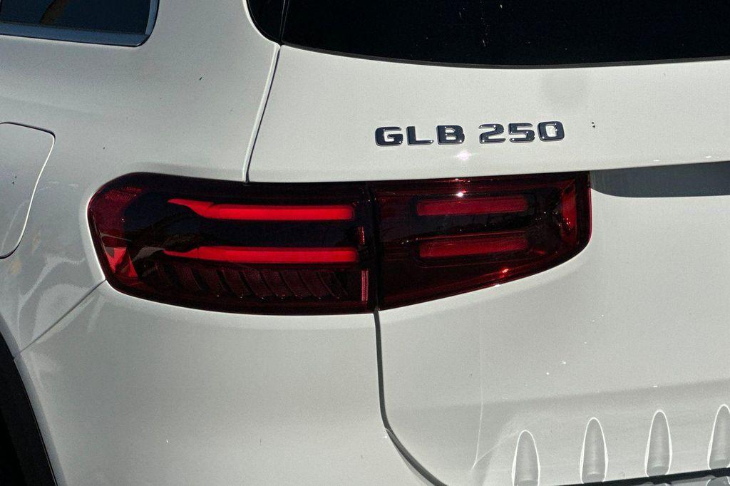 new 2026 Mercedes-Benz GLB 250 car, priced at $40,652