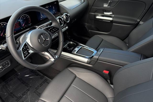 new 2025 Mercedes-Benz GLA 250 car, priced at $42,250