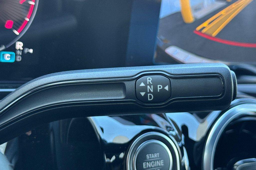 new 2025 Mercedes-Benz GLA 250 car, priced at $38,025