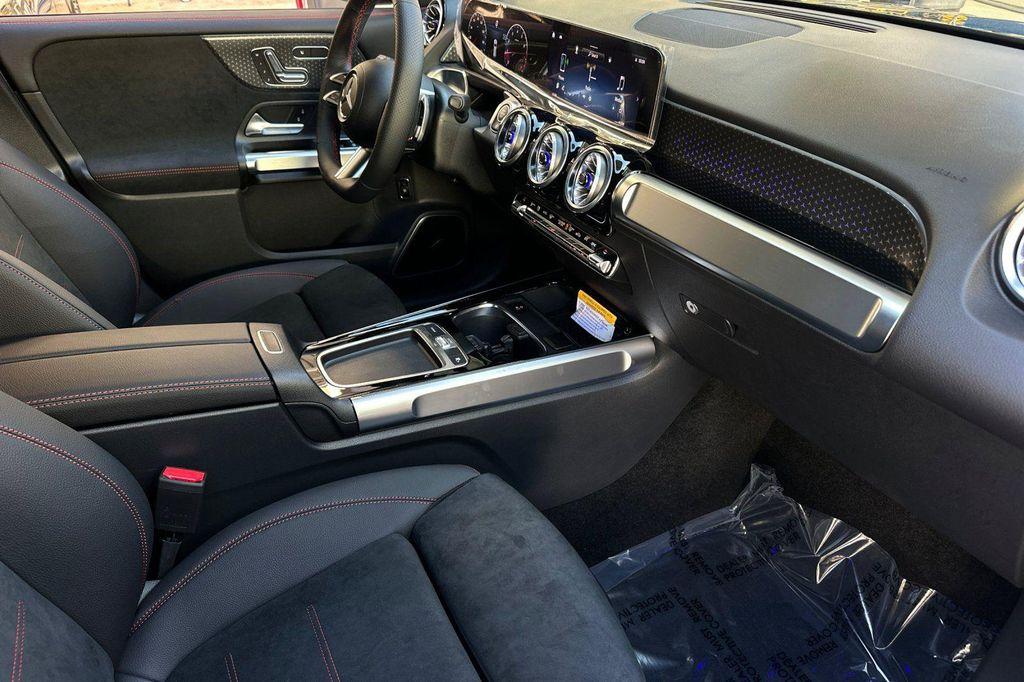 new 2025 Mercedes-Benz GLB 250 car, priced at $44,179
