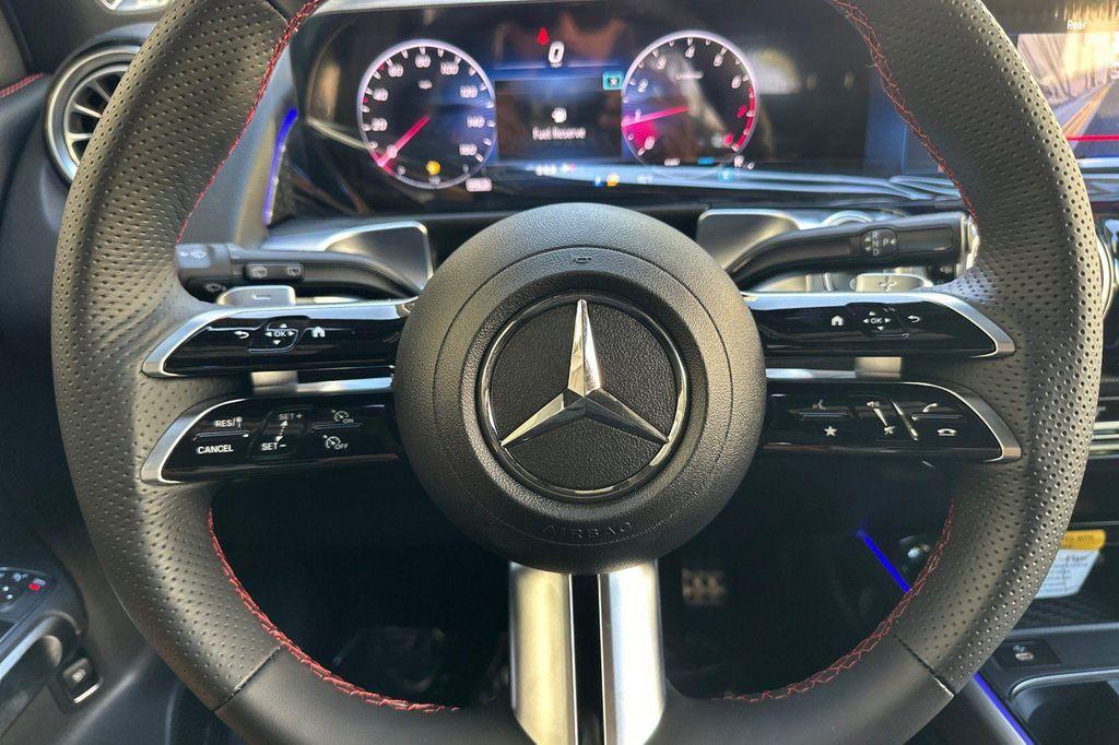 new 2025 Mercedes-Benz GLB 250 car, priced at $44,179