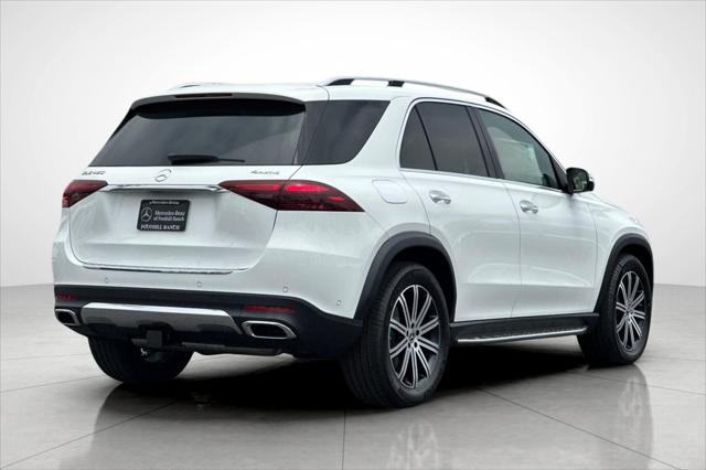 new 2025 Mercedes-Benz GLE 450 car, priced at $70,868