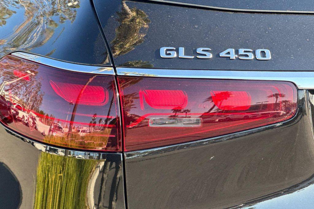 new 2025 Mercedes-Benz GLS 450 car, priced at $79,992
