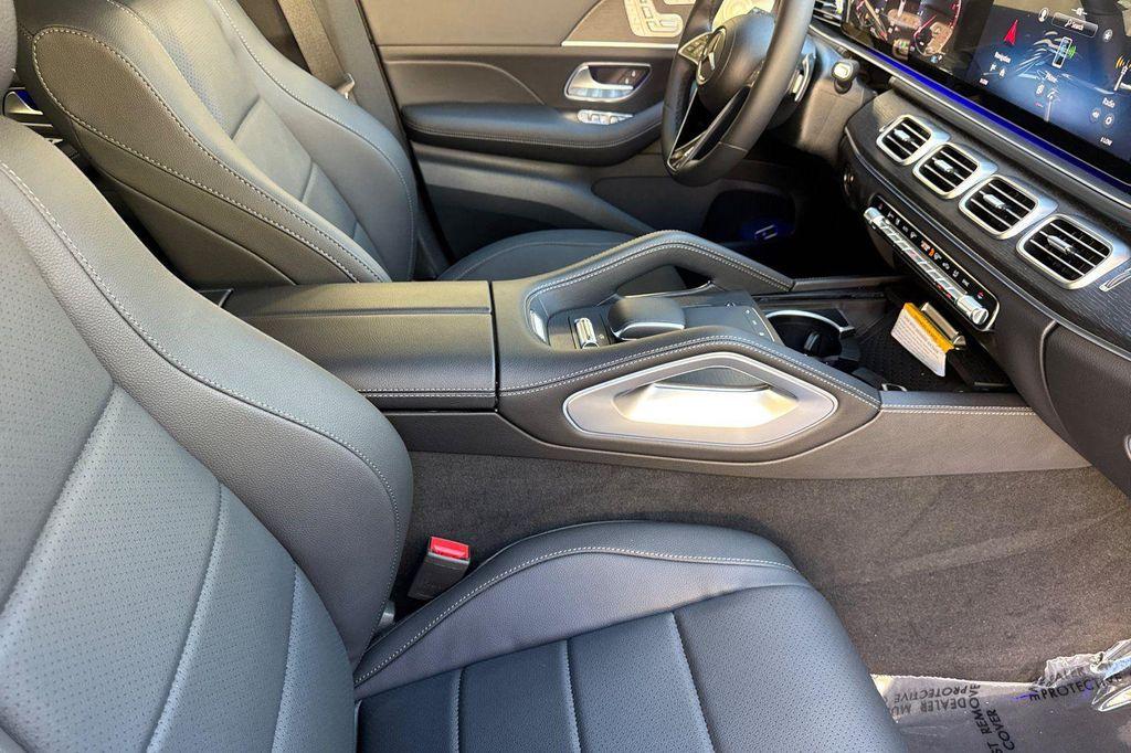 new 2025 Mercedes-Benz GLS 450 car, priced at $79,992