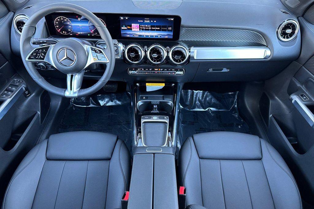 new 2026 Mercedes-Benz GLB 250 car, priced at $41,312