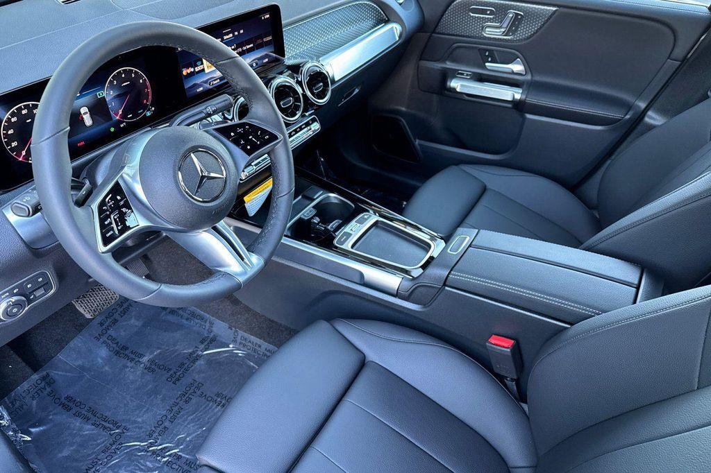 new 2026 Mercedes-Benz GLB 250 car, priced at $41,312