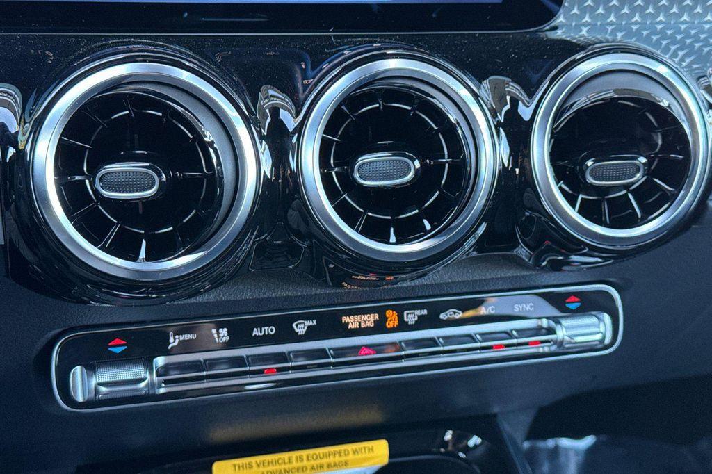 new 2026 Mercedes-Benz GLB 250 car, priced at $41,312