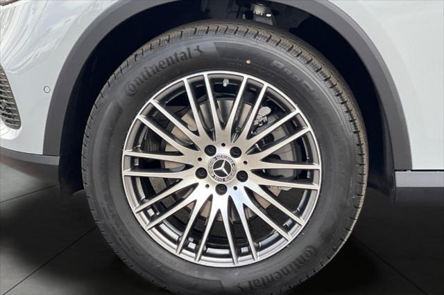 new 2025 Mercedes-Benz GLC 300 car, priced at $57,155