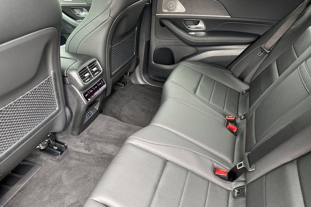 new 2026 Mercedes-Benz GLE 450 car, priced at $78,260