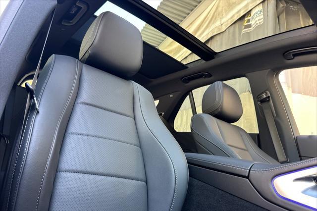 new 2025 Mercedes-Benz GLE 450 car, priced at $74,686