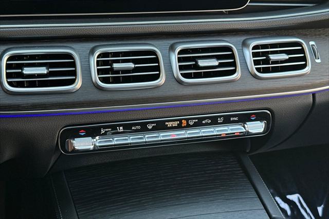 new 2025 Mercedes-Benz GLE 450 car, priced at $74,686