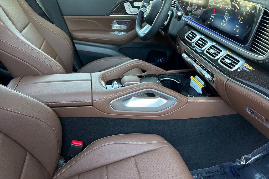 new 2025 Mercedes-Benz GLS 450 car, priced at $84,516
