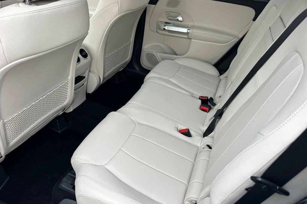 new 2026 Mercedes-Benz GLB 250 car, priced at $42,266