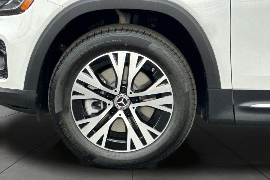 new 2026 Mercedes-Benz GLB 250 car, priced at $42,266