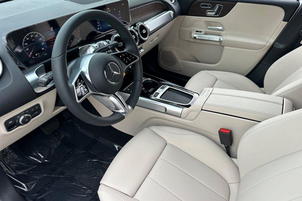 new 2026 Mercedes-Benz GLB 250 car, priced at $42,266