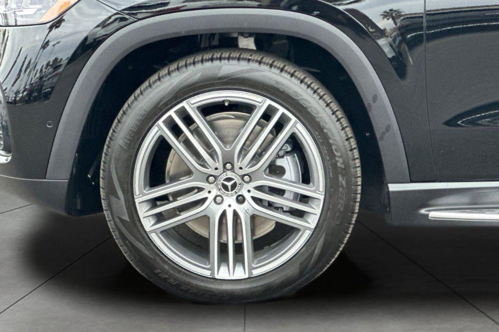 new 2026 Mercedes-Benz GLS 450 car, priced at $95,230