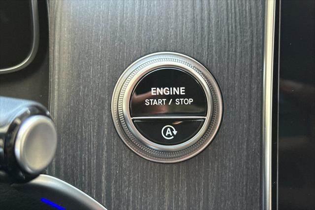 new 2025 Mercedes-Benz GLC 300 car, priced at $60,251
