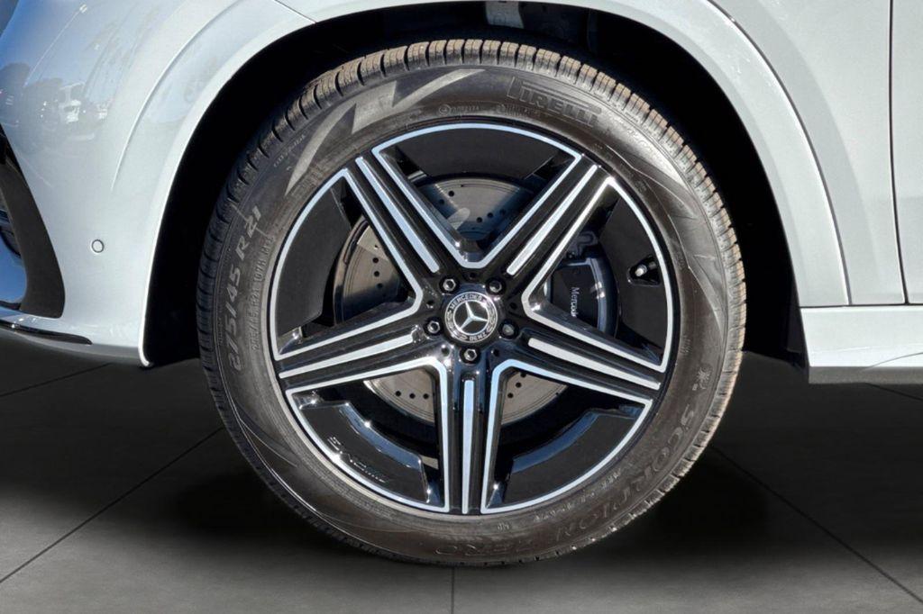 new 2026 Mercedes-Benz GLE 450 car, priced at $81,360
