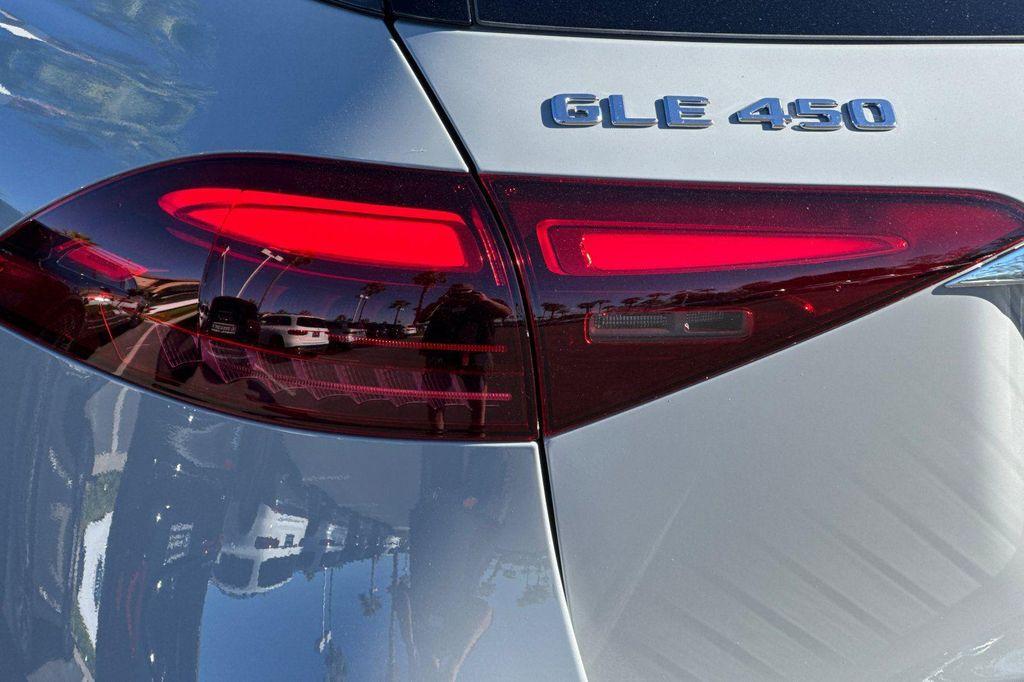 new 2026 Mercedes-Benz GLE 450 car, priced at $81,360
