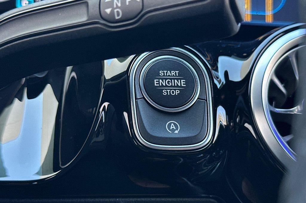 used 2025 Mercedes-Benz GLA 250 car, priced at $37,990