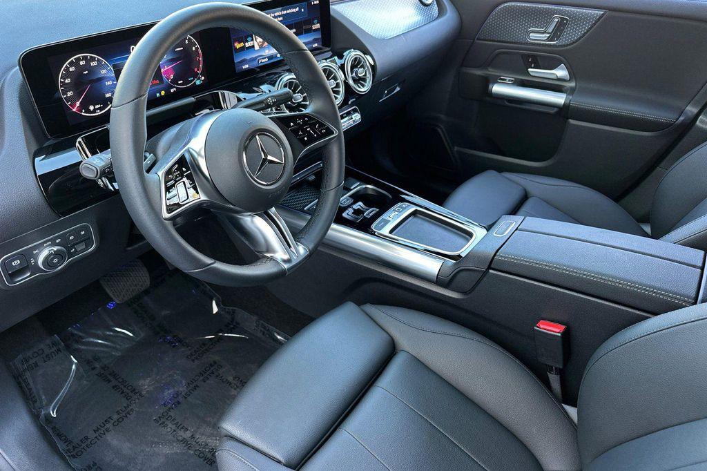 used 2025 Mercedes-Benz GLA 250 car, priced at $37,990