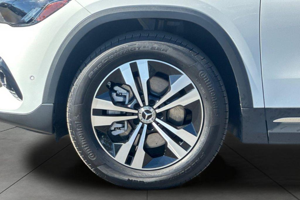 used 2025 Mercedes-Benz GLA 250 car, priced at $39,880
