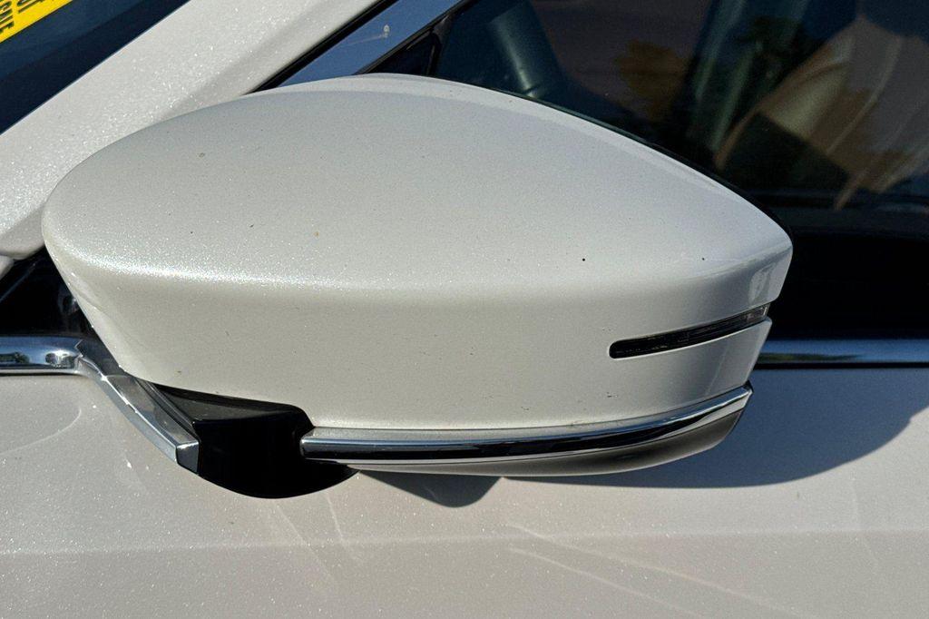 used 2025 Acura MDX car, priced at $46,584