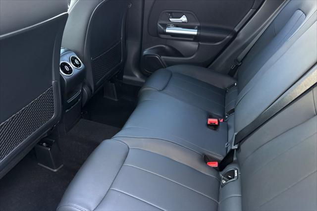 new 2025 Mercedes-Benz GLA 250 car, priced at $52,250