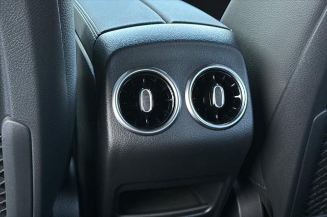 new 2025 Mercedes-Benz GLA 250 car, priced at $52,250